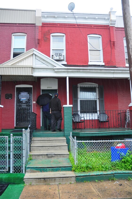 Foto principal - 5256 Osage Ave