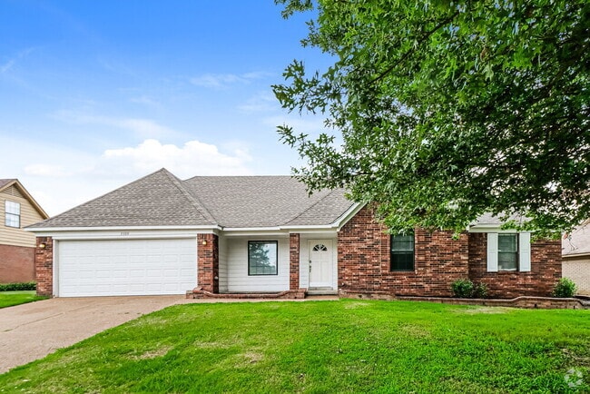 Building Photo - 5599 Annandale Dr