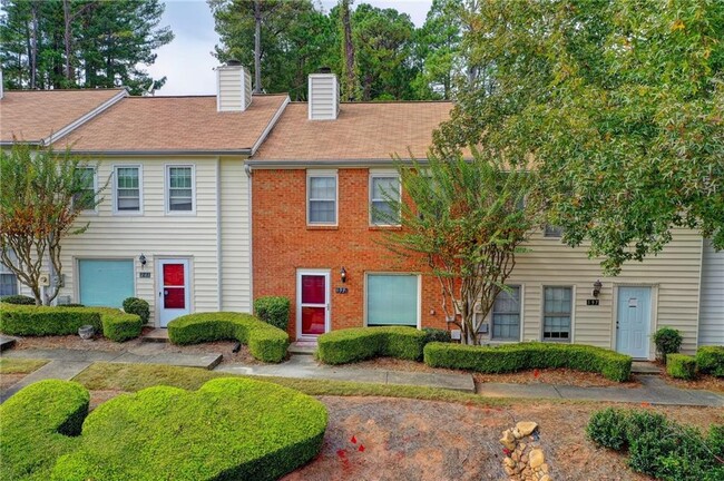 Building Photo - 204 Mill Creek Pl