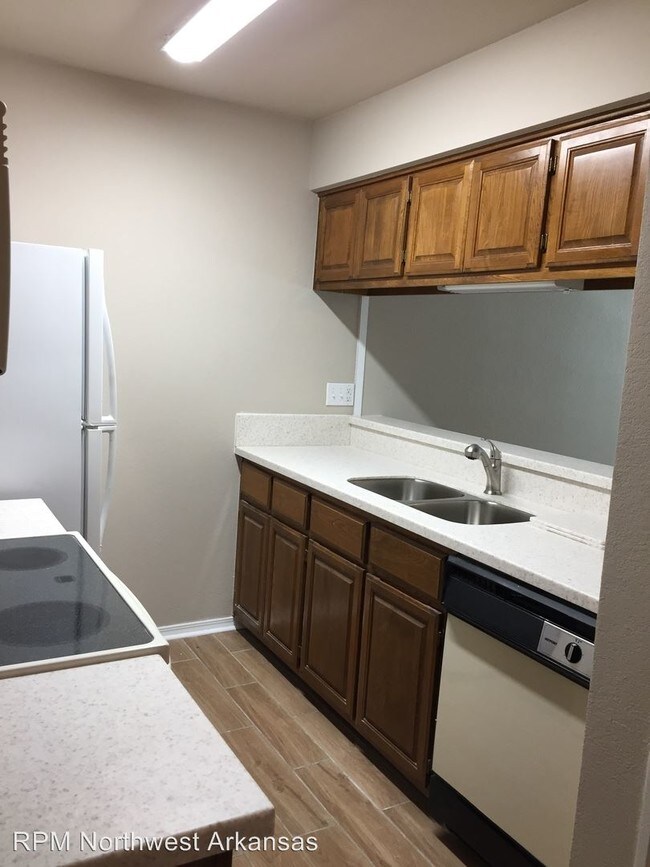 Foto del edificio - 2 br, 1.5 bath House - 33 Fairway Drive
