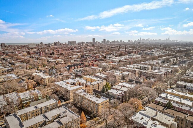 Foto del edificio - 5049 N Winchester Ave