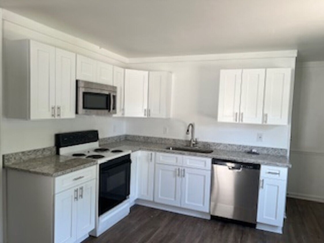 Foto principal - Updated 3 BR in Chesterfield