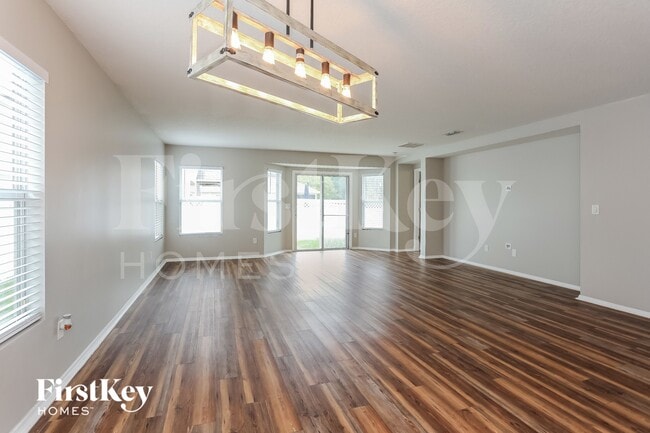 Building Photo - 335 Candlebark Dr