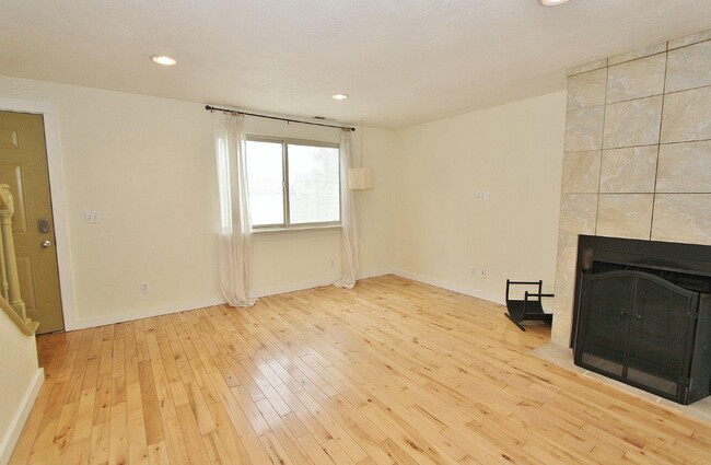 Foto del edificio - 4843 W Targee St