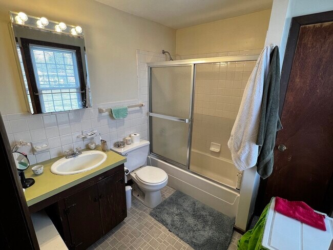 Foto del edificio - 797 Main St