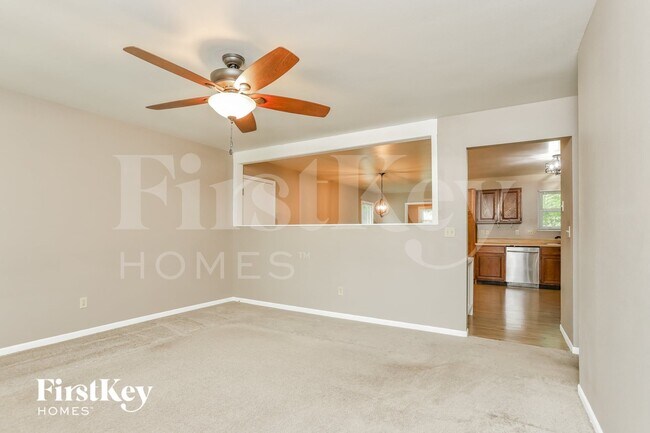 Building Photo - 307 W Sunny Hill Blvd