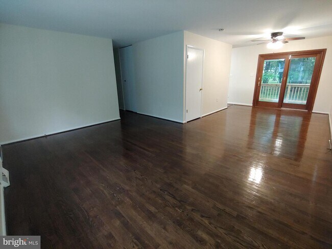 Foto del edificio - 507 Maple Ridge Ln