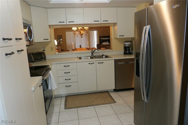 Foto del edificio - 12150 Kelly Sands Way