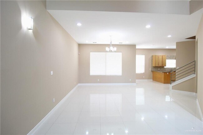 Foto del edificio - 217 Ulex Ave