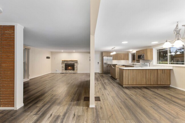 Foto del edificio - 3/2 Rambler centrally located