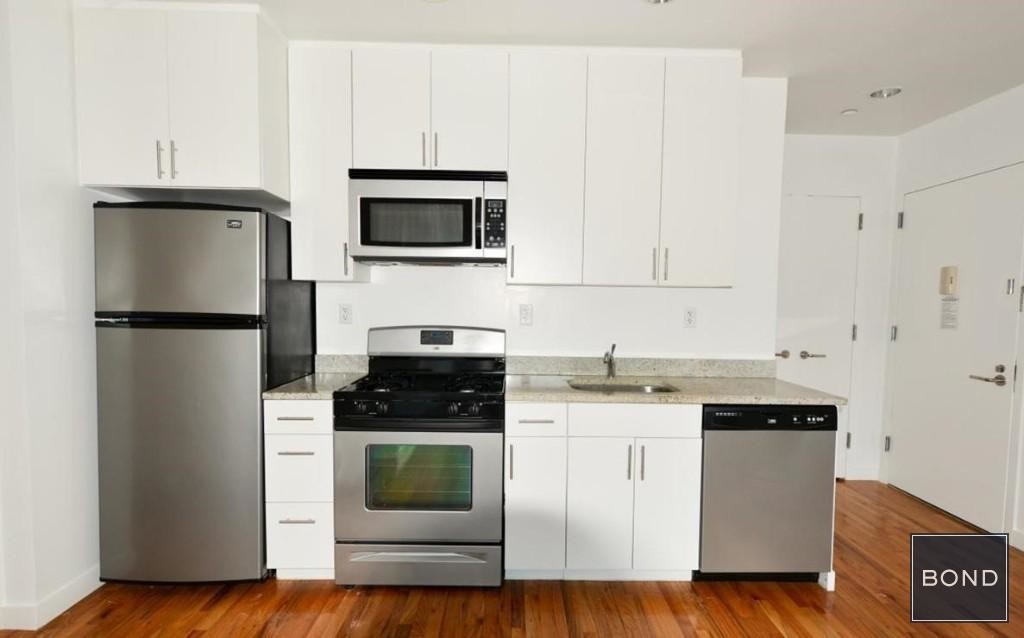 Foto principal - 618 W 143rd St