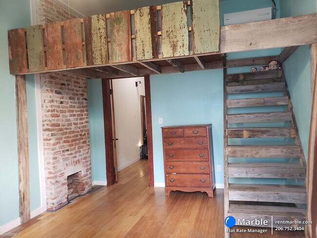 Foto del edificio - 3 br, 1 bath Townhome - 235 S White St
