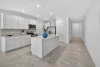 Building Photo - 27823 Solis Grande Dr