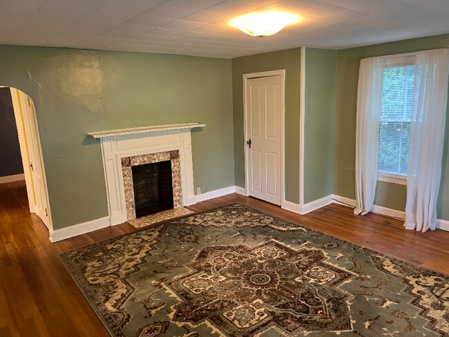 Foto del edificio - 1 Pomfret Rd