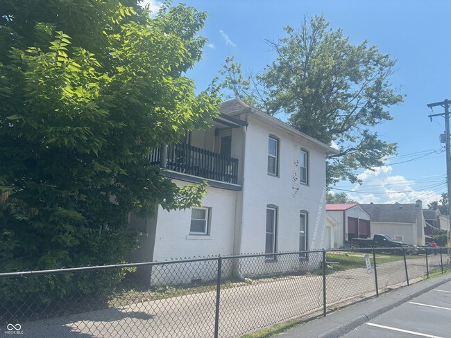 Building Photo - 251 E Madison St