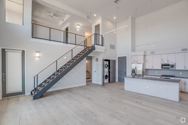 2BR, 2BA - 1,227 SF - Arts District