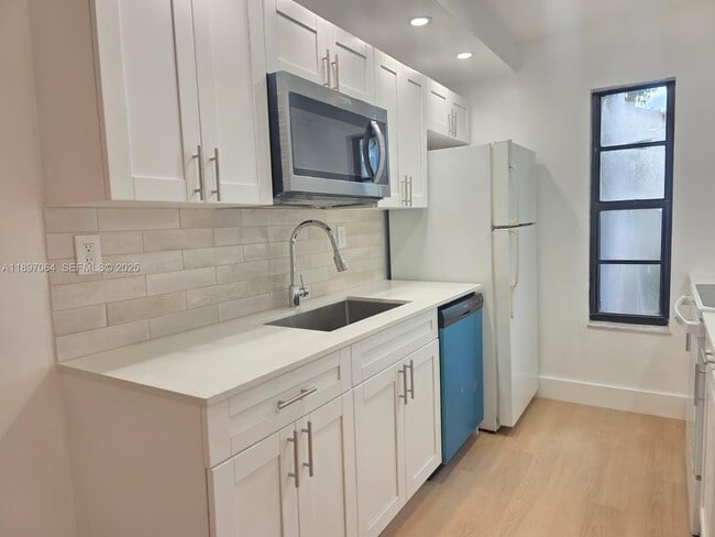 Building Photo - 7445 SW 153rd Pl