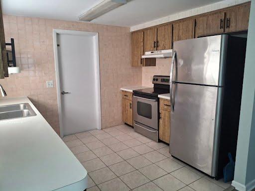 Foto del edificio - 8724 Sabal Way