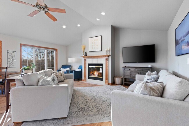 Foto del edificio - River Point Court Duplex