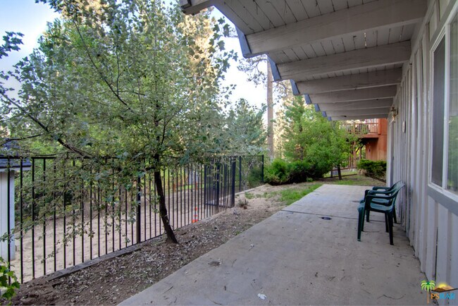 Building Photo - 593 Chipmunk Ln