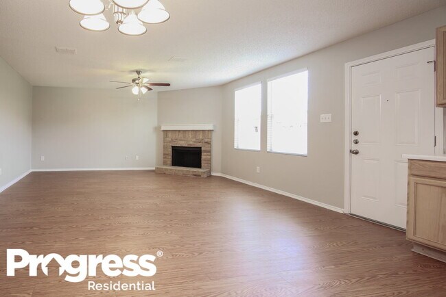 Foto del edificio - 906 Springfield Dr