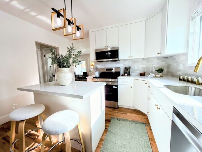 Foto del edificio - Beautiful Remodeled Home