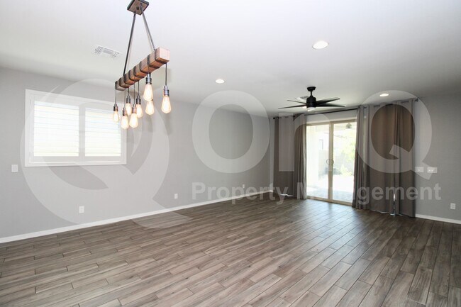 Foto del edificio - 22729 E Domingo Rd