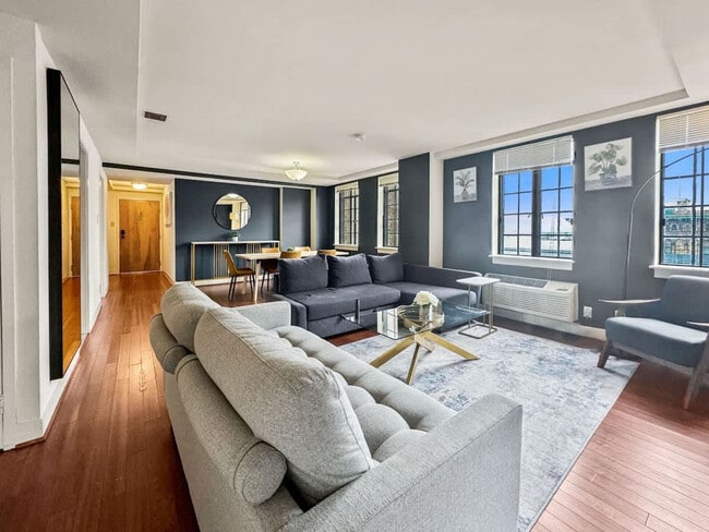 Building Photo - 111-23 N 15th St