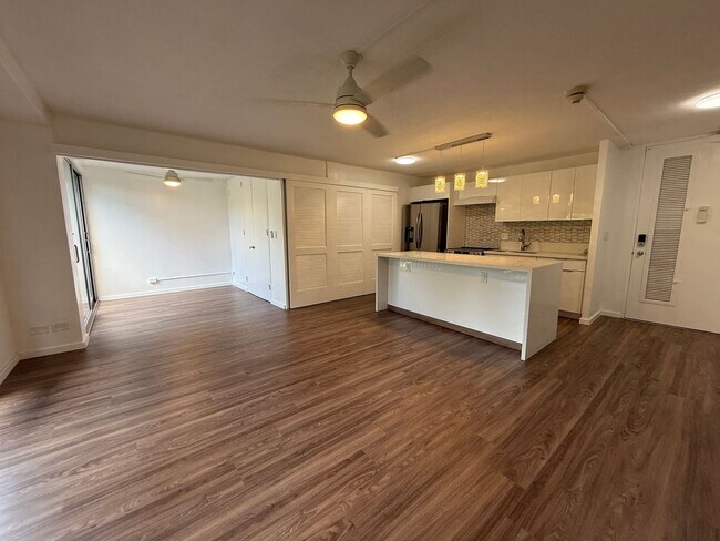 Foto del edificio - Queen Emma Gardens 1 bedroom 1 bath with d...