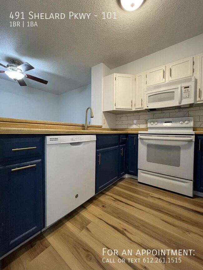 Foto del edificio - 491 Shelard Pkwy