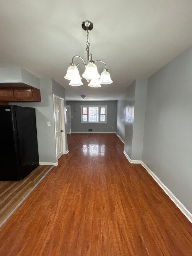 Building Photo - 1409 Nicolay Way