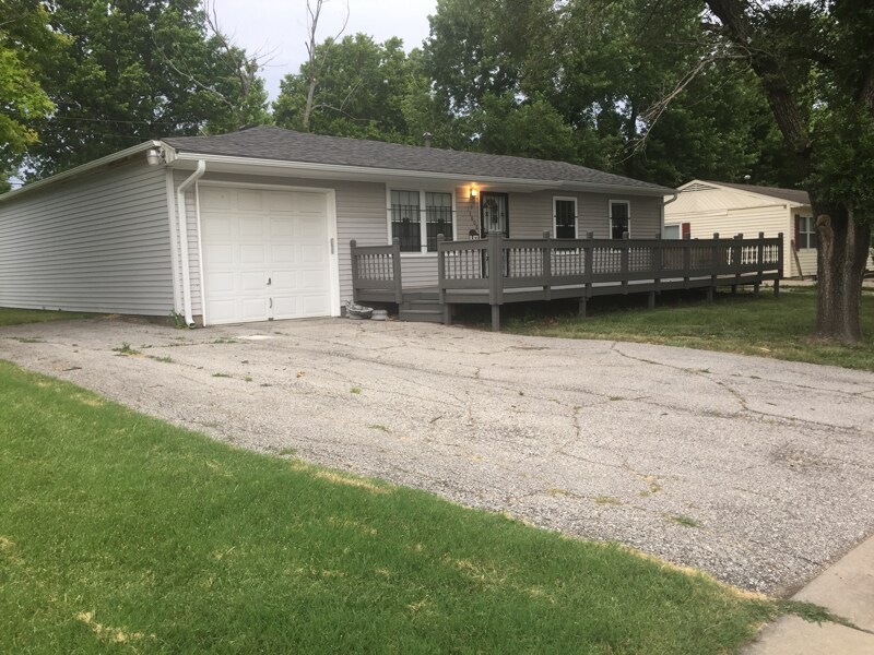 13808 12 St, Grandview, MO 64030 House Rental in Grandview, MO