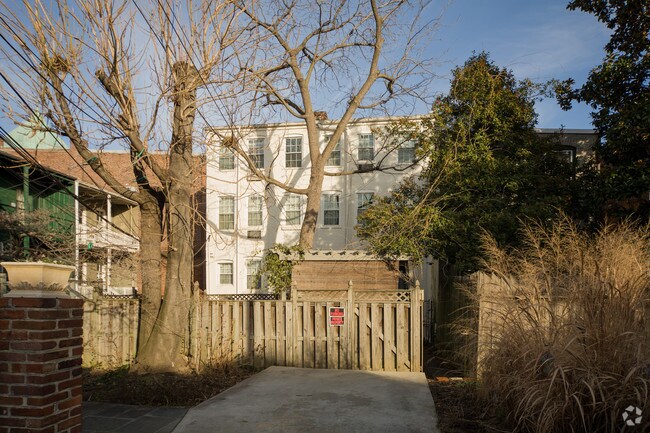 Foto del edificio - 122-124 5th St NE