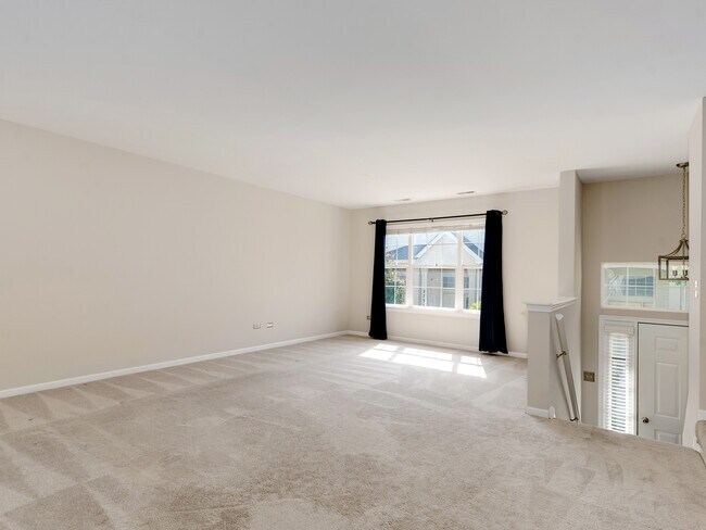 Foto del edificio - 2745 Canyon Dr