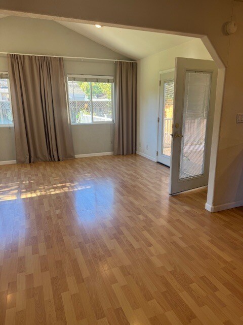 Foto del edificio - 839 S Knickerbocker Dr