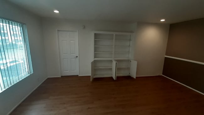 Building Photo - 5929 Laurel Canyon Blvd