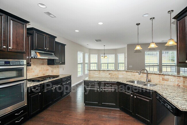 Foto del edificio - 15111 Brannock Hills Dr