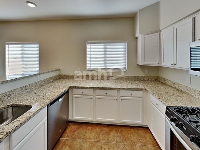 Building Photo - 493 East Placita Nodo