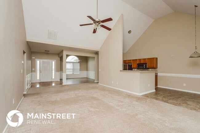 Building Photo - 485 Trousseau Ln