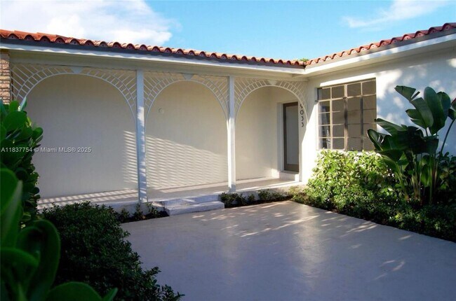 Foto del edificio - 9033 Abbott Ave