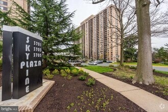 Building Photo - 3701 S George Mason Dr