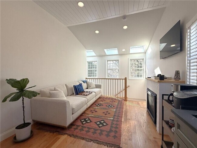 Foto del edificio - 4 Cliff Ave