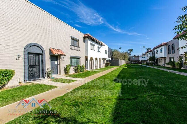 Foto del edificio - 2933 E Fairmount Ave