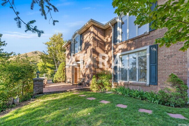 Foto del edificio - 1577 E Tomahawk Dr