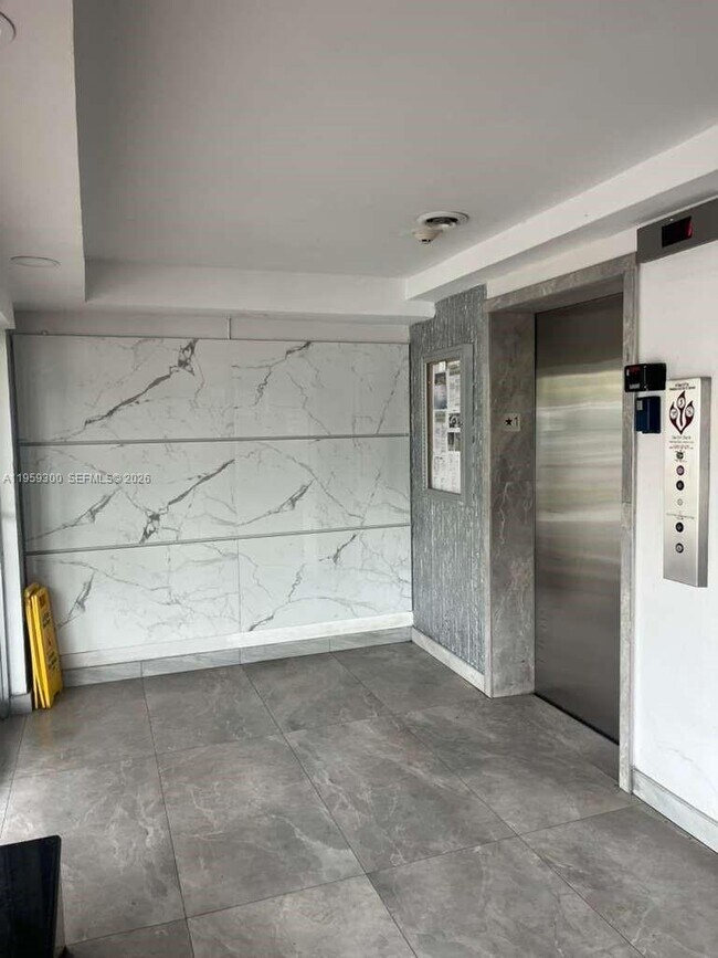 Foto del edificio - 1750 NE 191st St