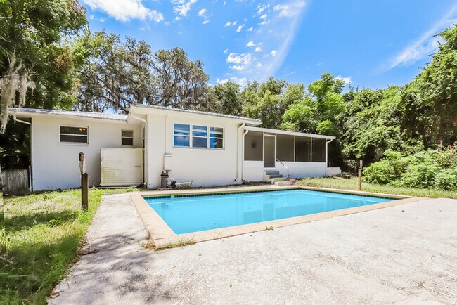 Foto del edificio - 3 Bedroom Home with Private Pool in Inverness