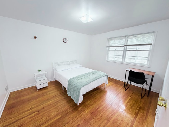 Photo - 1711 S 1300 E House