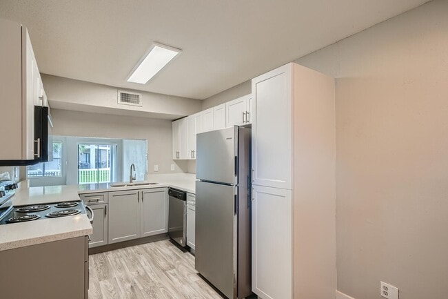 Building Photo - Spectra at Tamarac