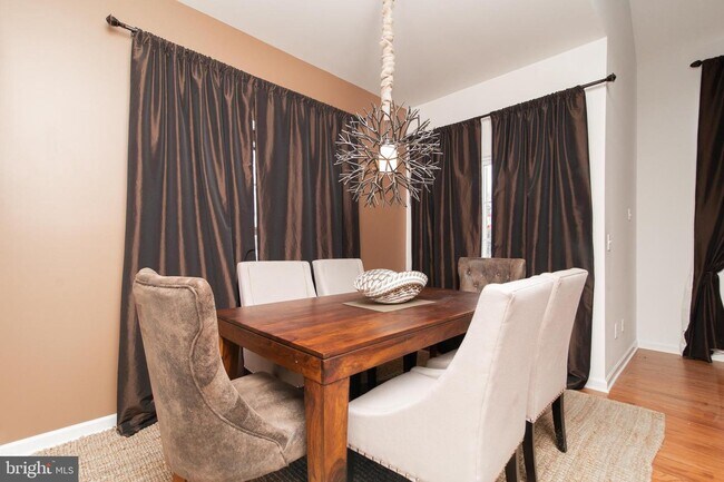 Building Photo - 401 Schindler Dr