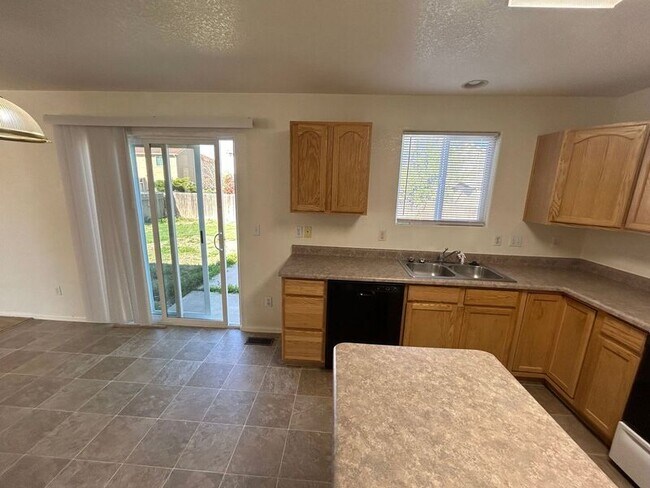 Building Photo - 11031 Berry Farm Rd